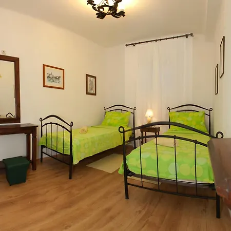 Apartment Zdrav *