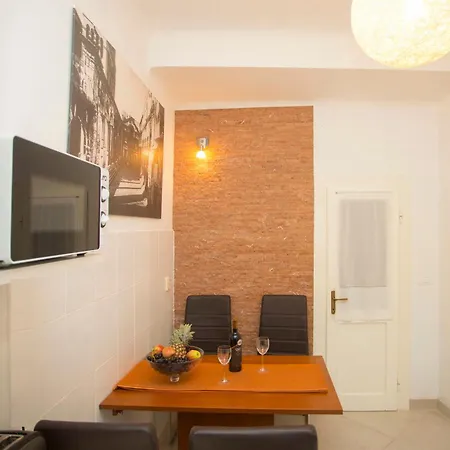 Zdrav - With Big Terrace Apartment *