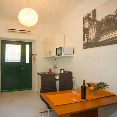 Zdrav - With Big Terrace * Split