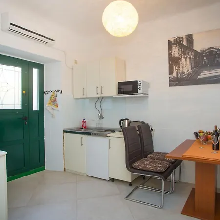 Zdrav - With Big Terrace Apartment