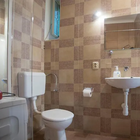 Zdrav - With Big Terrace Apartment *